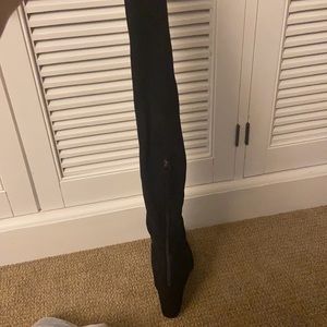 BLACK THIGH HIGH BOOTS